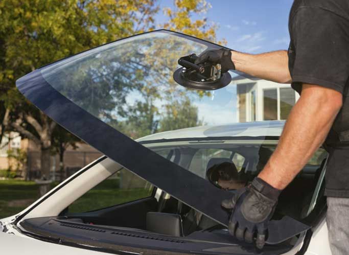 Car glass replacement in Houston